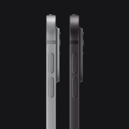 جهازا iPad Pro، الجزء الجانبي الخارجي، الوضع العمودي، باللونين الفضي والأسود الفلكي، زر رفع مستوى الصوت، زر خفض مستوى الصوت، زوايا مدورة، حواف مستقيمة، نظام كاميرات Pro النافر